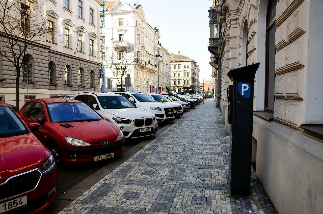 Haute Couture Apartment Prag 0*,